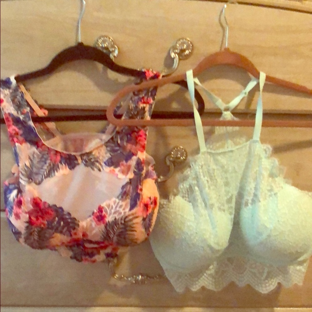 Large(DD) VS PINK Bralettes